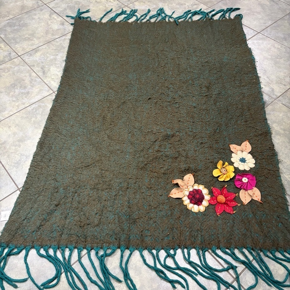 Pier 1 Woolish Floral Knit 48x64 Throw Blanket Teal Brown Needle Felted Flowers